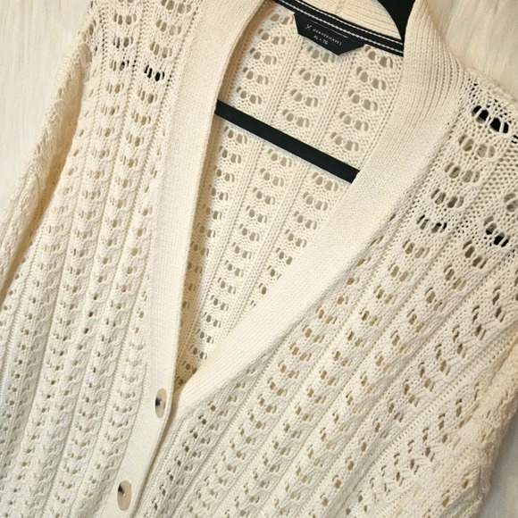 Denver Hayes Women's Semi Fitted Drop Shoulder Button Up Cardigan NWOT - Picture 2 of 5